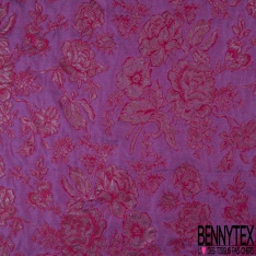 Brocart haute couture fabriqué en France motif floral baroque rose de nuage fond cerise