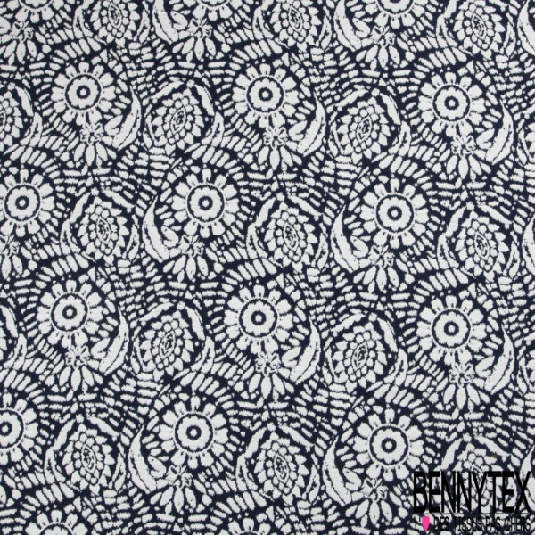 Jacquard imprimé pied de poule sang de taureau noir blanc discret lurex argent clair